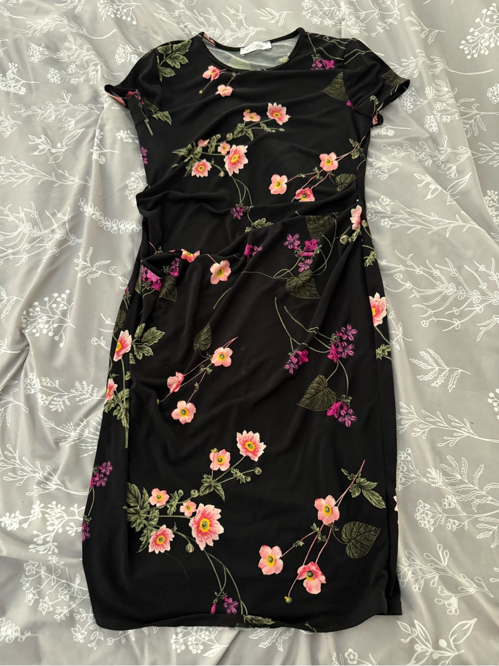 Like new sz small maternity dress black floral
